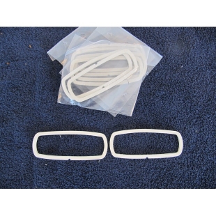 Lancia Flaminia / Flavia front lamp seals